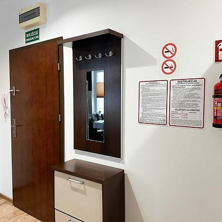 Dmk Green Apartment Near Warsaw-Modlin Airport Nowy Dwór Mazowiecki Kültér fotó