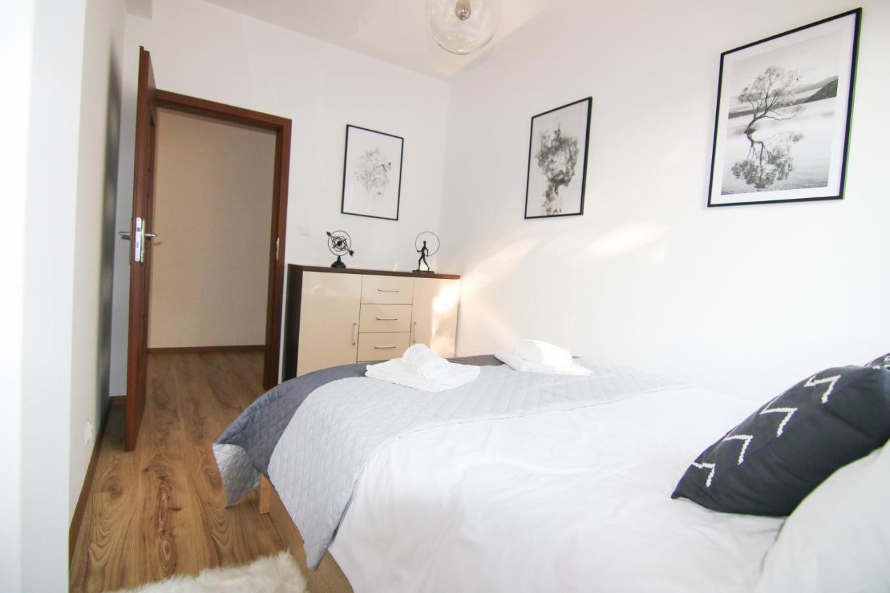 Dmk Green Apartment Near Warsaw-Modlin Airport Nowy Dwór Mazowiecki Kültér fotó
